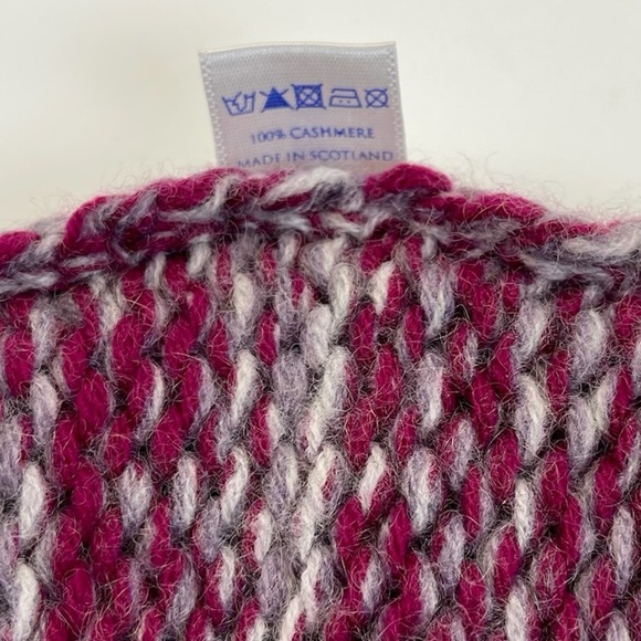 Cashmere Purple Winter Hat Made in Scotland - Picture 3 of 4